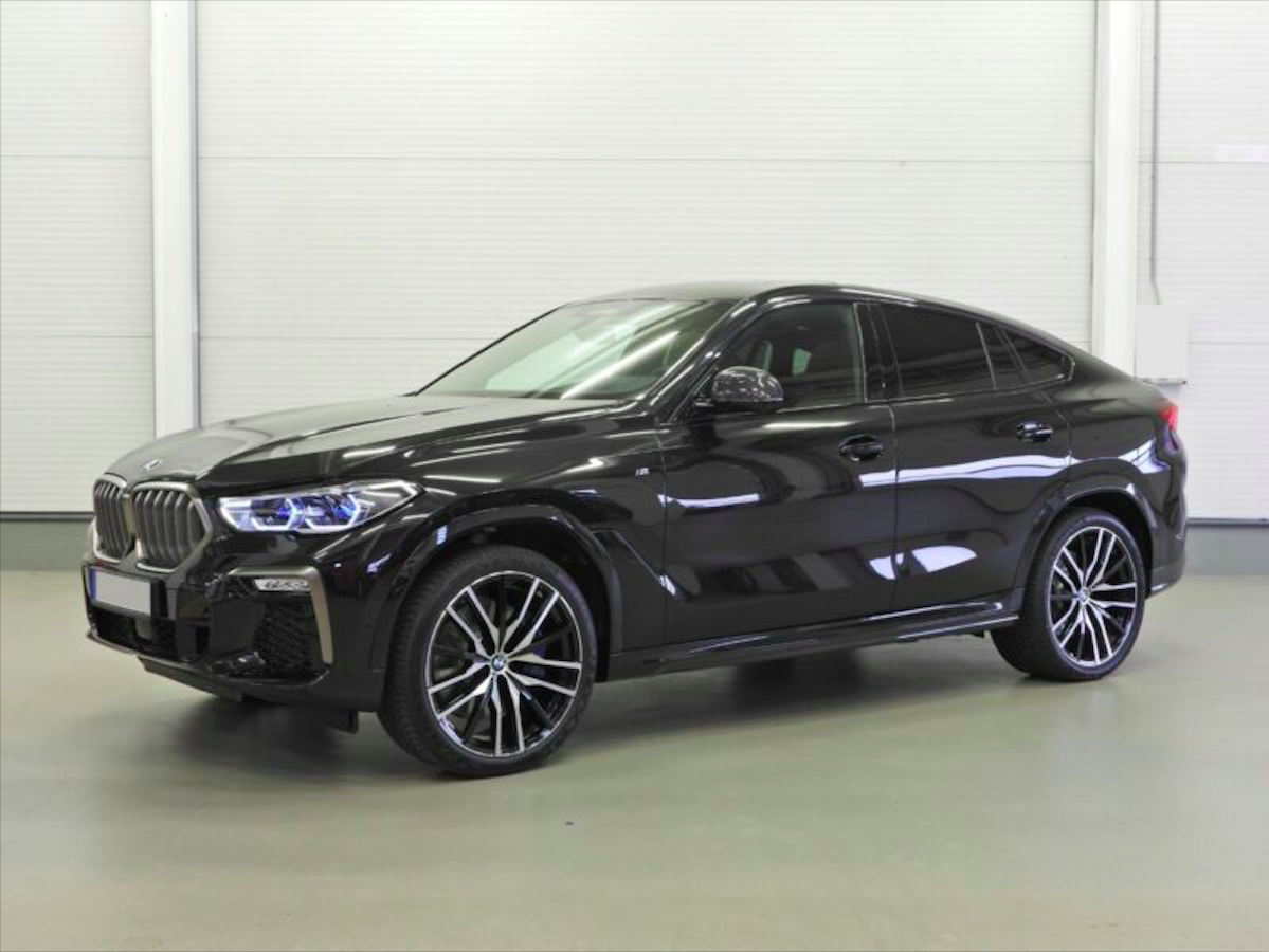 BMW X6 M50D xDrive - předváděcí auto v maximální výbavě | skladem | černá metalíza | super cena | nákup online | autoibuy.com